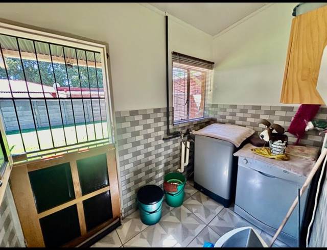 3 BEDROOM HOUSE FOR SALE IN VANDERBIJLPARK CE 1